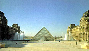Pei Piramide del Louvre