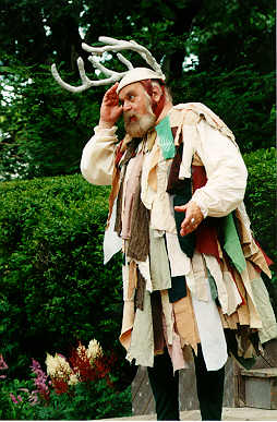 Falstaff mascherato da Herne, da una rappresentazione delle «Allegre comari di Windsor» a cura della Hampshire Shakespare Company (1997).
