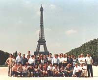 La banda di Borgotaro sotto la torre Eiffel