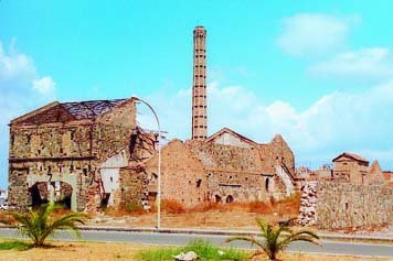 I ruderi dell'antica raffineria d'olio Gaslini risalenti al 1800 