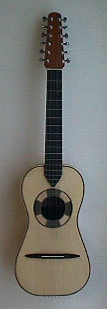 chitarra battente costruita dal maestro Mario Artese (fronte) per maggiori informazioni recarsi alla pagina dei link