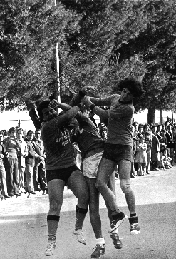 Azioni di gioco in Piazza Castello-anno 1972