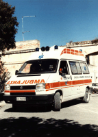 ambulance Volkswagen (78k)