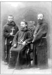 Il giovane Padre Natale (al centro) - 1912