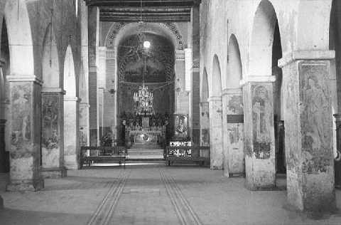 Interno Santuario di Anglona nei primi anni del 1900
