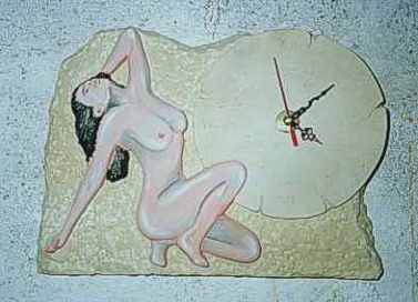 orologio con bassorilievo di donna dipinto art.142a