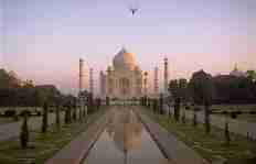 Agra; Il Taj Mahal.