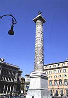 Columna de Marco Aurelio, Piazza Colonna