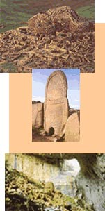 Foto, dall'alto: Su Nuraxi di Barumini; la tomba dei giganti S'ena 'e thomes a Dorgali; il villaggio nuragico di Tiscali.