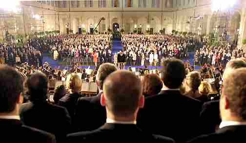 Roma - Palazzo del Quirinale, 01/06/2001: Esecuzione dell'Inno Nazionale all'interno del Cortile d'Onore del Palazzo del Quirinale in occasione della Festa della Repubblica 
