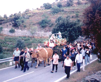 Processione verso Arcuer
