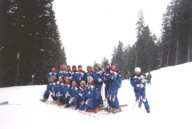 skigroup.jpg (9512 byte)