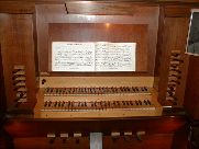La tastiera e i registri dell'organo. Clicca per ingrandire