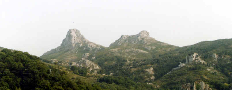 Rocca Salvatesta o Rocca Novara ( 1340 mt. s.l.m.)