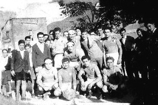 La prima foto che ritrae una formazione del Sant'Agata 1949