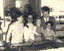 1971: bar dell'oratorio di Druento
Zia Giovanna, la mia mamma con in braccio la piccola Elisabetta, io e il mio pap