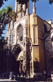 La stupenda cattedrale St-Saveur