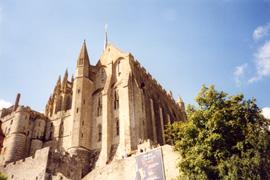L'abbazia di Mont St-Michel, che domina l'isola