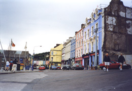 Altre case colorate a Cobh